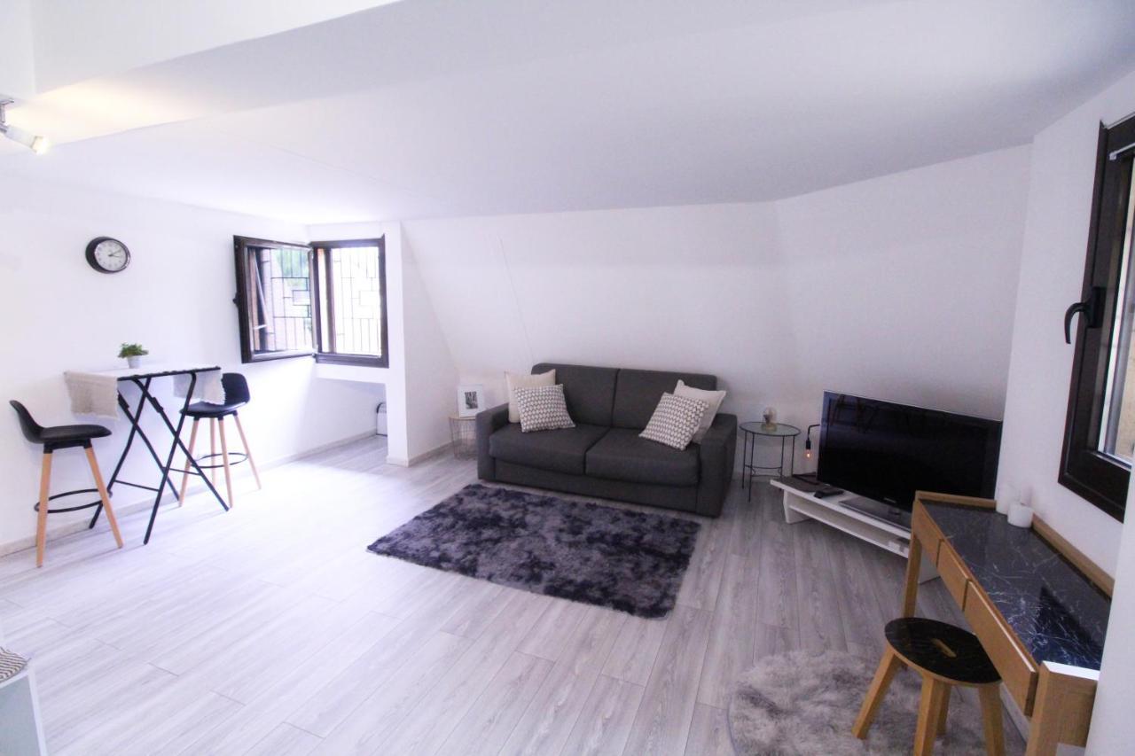 Large Studio Close To Monaco, Bnb Ric' Keys Beausoleil Exteriör bild
