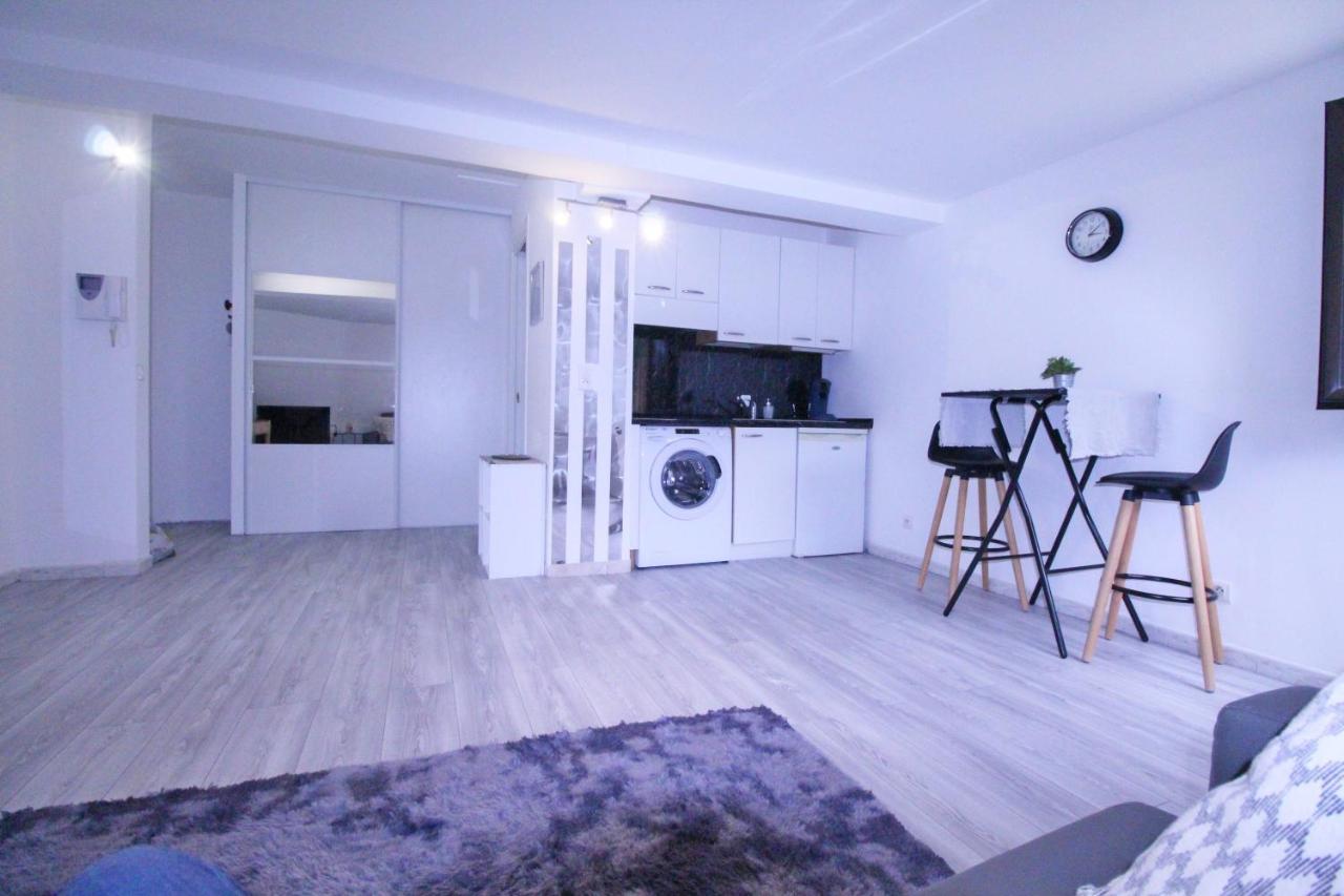 Large Studio Close To Monaco, Bnb Ric' Keys Beausoleil Exteriör bild