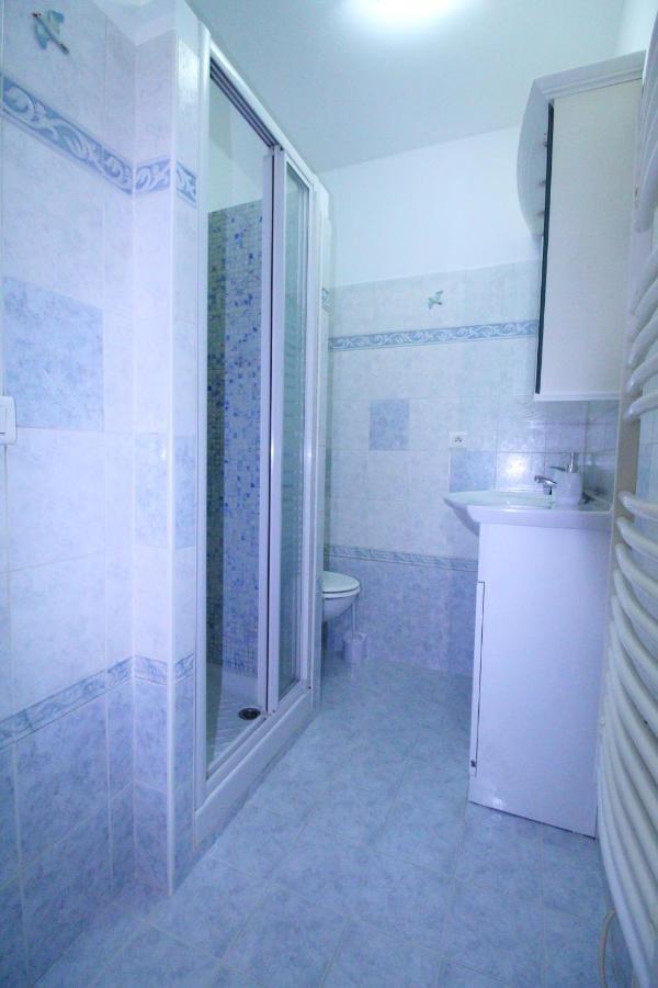 Large Studio Close To Monaco, Bnb Ric' Keys Beausoleil Exteriör bild